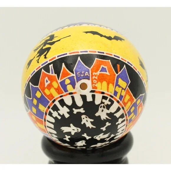 Halloween Batik Art Egg: Witches, Bats, Moon & Stars - Picture 8 of 10